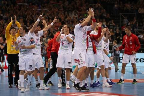 SG Flensburg-Handewitt vs Telekom Veszprem HC, Handball, EHF Champions League Viertelfinale, 24.04.19 Telekom Veszprem HC bedankt sich bei den Fans