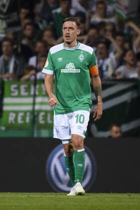 24.04.2019, xkvx, Fussball DFB-Pokal 1 2 Finale, SV Werder Bremen - FC Bayern Muenchen emspor, v.l. Torjubel, Goal celebration, celebrate the goal zum 0:1 durch Robert Lewandowski (FCB - FC Bayern Muenchen) Max Kruse (SV Werder Bremen) enttaeuscht, enttaeuscht schauend, dissapointed (DFL DFB REGULATIONS PROHIBIT ANY USE OF PHOTOGRAPHS as IMAGE SEQUENCES and or QUASI-VIDEO) Bremen *** 24 04 2019 xkvx Football DFB Cup 1 2 Final SV Werder Bremen FC Bayern Muenchen emspor v l Goal celebration celebrate the goal to 0 1 by Robert Lewandowski FCB FC Bayern Muenchen Max Kruse SV Werder Bremen disappointed disappointed looking dissapointed DFL DFB REGULATIONS PROHIBIT ANY USE OF PHOTOGRAPHS as IMAGE SEQUENCES and or QUASI VIDEO Bremen