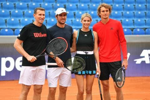 v.li:Patrick KUEHNEN;Mischa ZVEREV, Model Lena GERCKE ,Alexander ZVEREV, Gruppenbild, Pressetermin-Promidoppel Lena Gercke Alexander Zverev. Tennis BMW Open 2019 am 26.04.2019 in Muenchen.