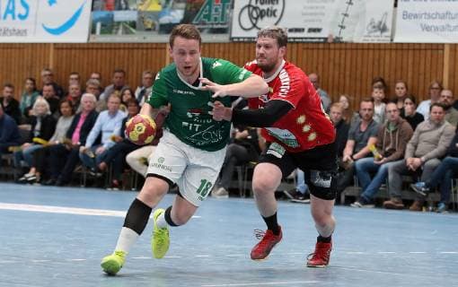v.li.: Steffen Kaufmann (DJK Rimpar Wölfe), Bennet Johen (HC Rhein Vikings), DKB 2. Handball-Bundesliga, DJK Rimpar Wölfe - HC Rhein Vikings