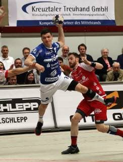 TuS Ferndorf - TV Hüttenberg, 26.04.2019 Ragnar Johansson (TV Hüttenberg) , Jonas Faulenbach (TuS Ferndorf) Kreuztal Stählerwiese Deutschland