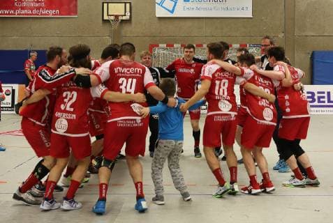 TuS Ferndorf - TV Hüttenberg, 26.04.2019 In heimischer Halle in diesem Jahr zum ersten Mal wieder der ersehnte Sieg und Jubeltanz, Kreuztal Stählerwiese Deutschland