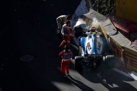 April 27, 2019 - Baku, Azerbaijan - ROBERT KUBIKA of Williams Racing crashes during the qualifying session of the Formula 1 Azerbaijan Grand Prix at Baku City Circuit in Baku, Azerbaijan. Formula 1 Azerbaijan Grand Prix - Qualifying - ZUMAg147 20190427_zap_g147_011 Copyright: xJamesxGasperottix