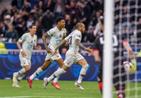 Joie de Dani Alves ( PSG ) FOOTBALL : Stade Rennais vs Paris Saint Germain - Finale Coupe de France - 27 04 2019 FedericoPestellini Panoramic 