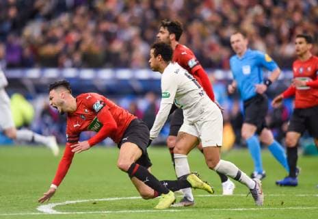 Neymar Jr ( PSG ) - Ramy Bensebaini ( Rennes ) FOOTBALL : Stade Rennais vs Paris Saint Germain - Finale Coupe de France - 27 04 2019 FedericoPestellini Panoramic 