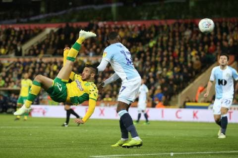 Norwich City v Blackburn Rovers Sky Bet Championship Emiliano Buendia of Norwich goes close with an over head kick during the Sky Bet Championship match at Carrow Road, Norwich Content Not Available For UK Newspapers Copyright: xPaulxChestertonx FIL-13169-0153
