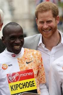 28 04 2019. London, United Kingdom. Prince Harry with the winners of the 2019 London Marathon .  xStephenxLockx xixImagesx IIM-19607-0030