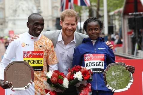 London Marathon 28 04 2019. London, United Kingdom. Prince Harry with the winners of the 2019 London Marathon .  xStephenxLockx xixImagesx IIM-19607-0033