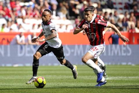 Youcef Atal (OGC Nice) - Lebogang Phiri (EA Guingamp) FOOTBALL : OGC Nice vs EA Guingamp - Ligue 1 conforama - Nice - 28 04 2019 NorbertScanella Panoramic 