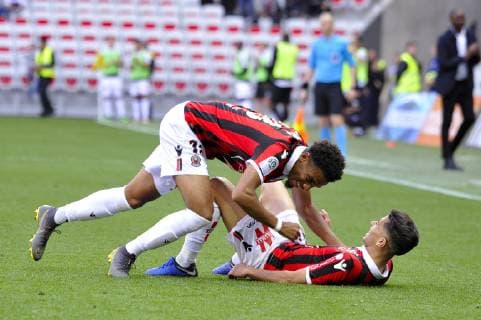 Joie - Youcef Atal (OGC Nice) - Ihsan Sacko (OGC Nice) FOOTBALL : OGC Nice vs EA Guingamp - Ligue 1 conforama - Nice - 28 04 2019 NorbertScanella Panoramic 