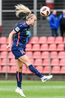 Amanda Ilestedt (Potsdam, 14), Kopfball, header, Aktion, Action, Fussball, Allianz Frauen-Bundesliga, Bayer 04 Leverkusen - Turbine Potsdam, DFB DFL REGULATIONS PROHIBIT ANY USE OF PHOTOGRAPHS AS IMAGE SEQUENCES AND OR QUASI-VIDEO.
