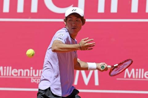 April 29, 2019 - Estoril, Lisbon, Portugal - Yoshihito Nishioka from Japan seen in action during the Day 3 of Millennium Estoril Open 2019 in Estoril, Portugal. Tennis: Millennium Estoril Open - Day 3 in Estoril, Spain - 29 Apr 2019 - ZUMAs197 20190429_zaa_s197_138 Copyright: xDavidxMartinsx
