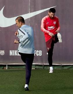 FC Barcelona Barca s Argentinean striker Lionel Messi (R) attends a training session at the club s Joan Gamper sports city in Barcelona, Spain, 30 April 2019. FC Barcelona will face Liverpool in the UEFA Champions League s semifinals first leg match at the Camp Nou stadium on the upcoming 01 May. FC Barcelona training session !ACHTUNG: NUR REDAKTIONELLE NUTZUNG!  Copyright: xEnricxFontcubertax GRAF1144 20190430-636922500491128077