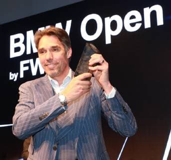 Michael Stich wird mit Iphitos Award geehrt. Tennis BMW Open 2019 Players Night 30.04.2019