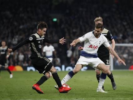Nicloas Tagliafico of Ajax tackles Fernando Llorente of Tottenham during the UEFA Champions League match at the Tottenham Hotspur Stadium, London. Picture date: 30th April 2019. Picture credit should read: David Klein Sportimage EDITORIAL USE ONLY. No use with unauthorised audio, video, data, fixture lists, club league logos or live services. Online in-match use limited to 120 images, no video emulation. No use in betting, games or single club league player publications. SPI-0063-0112