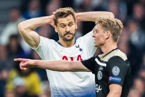 Champions League 2018-2019 Tottenham Hotspur v Ajax 30-04-2019: Voetbal: Tottenham Hotspur v Ajax: Londen Champions League Seizoen 2018-2019 l+r Fernando Llorente (Tottenham Hotspurs) and Frenkie de Jong of Ajax
