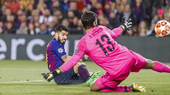 Barcelona, Spain, 01.05.2019, UEFA Champions League - 2018 19 Season, Halblfinale, 2. Runde, FC Barcelona Barca - FC Liverpool, Luis Suarez (Bacerlona) controls the ball ( DeFodi523