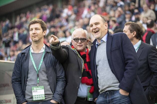 v.l. Jochen SAIER (FR, Vorstand , Fritz KELLER (FR, Praesident, Präsident), Joerg SCHMADTKE (Joerg) (WOB, Geschaeftsfuehrer Sport) Fussball DFB Pokal Finale der Frauen 2019, VfL Wolfsburg (WOB) - SC Freiburg (FR) 1:0, am 01.05.2019 in Koeln Deutschland. Â *** v l Jochen SAIER FR Chairman Sport Fritz KELLER FR President President Joerg SCHMADTKE Joerg WOB Managing Director Sport Football DFB Cup Womens Final 2019 VfL Wolfsburg WOB SC Freiburg FR 1 0 on 01 05 2019 in Cologne Germany Â