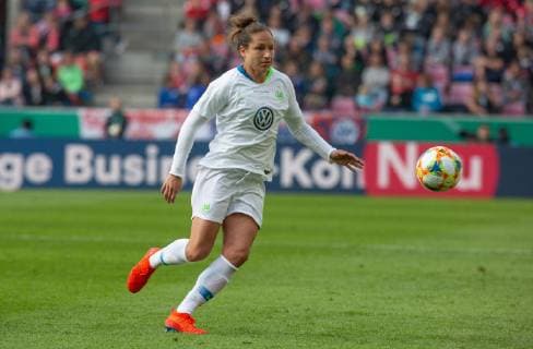 Cologne, Germany 01.05.2019, DFB Pokal Finale Frauen, VFL Wolfsburg - SC Freiburg, Babett Peter (Wolfsburg) in Aktion ( DeFodi512