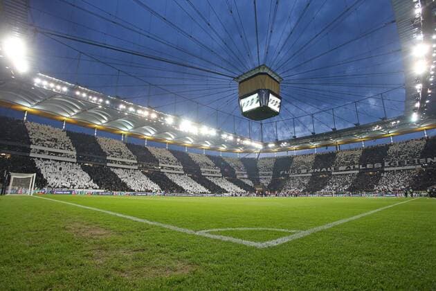 Choreografie Heimspiel Halbfinale Eintracht Frankfurt, Fanblock, Stadionübersicht, Choreo, Fanchoreo, Fan Choreografie, Eckfahne , Eintracht Frankfurt - FC Chelsea, Fussball UEFA EURO Fussball LEAGUE, Saison 2018 2019, Heimspiel, Halbfinale, 02.05.2019, -
