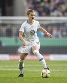 Alexandra POPP (WOB) Aktion. Wolfsburg (WOB) - SC Freiburg (FR) 1:0, am 01.05.2019 in Koeln Deutschland. Â *** Alexandra POPP WOB Aktion Wolfsburg WOB SC Freiburg FR 1 0 on 01 05 2019 in Cologne Germany Â