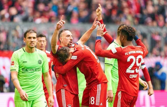 Sport Themen der Woche KW18 Sport Bilder des Tages Franck RIBERY, FCB 7 celebrates his goal, happy, laugh, celebration, 3-1 FC BAYERN MUNICH - HANNOVER 96 - DFL REGULATIONS PROHIBIT ANY USE OF PHOTOGRAPHS as IMAGE SEQUENCES and or QUASI-VIDEO - 1.German Soccer League , Munich, May 04, 2019 Season 2018 2019, matchday 32, FCB, Hanover, Photographer: Peter Schatz