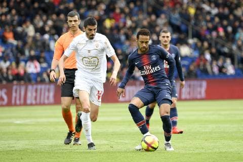 Fußball, Paris Saint Germain - OGC Nizza 10 NEYMAR JR (PSG) - 08 PIERRE LEES MELOU (NICE) FOOTBALL : Paris SG vs Nice - Ligue 1 Conforama - 04 05 2019 FEP Panoramic 