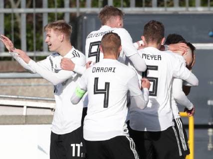 Germany v Italy UEFA EURO EM Europameisterschaft Fussball U17 U 17 Championship Germany players celebrate a goal during the UEFA Euro U17 Championship match at Tallaght Stadium, Tallaght Content Not Available For UK Newspapers Copyright: xYannisxHalasx FIL-13210-0006