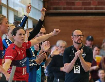 04.05.2019, Deutschland, Ludwigsburg, Handball 1. Bundesliga Frauen 24. Spieltag, Saison 2018 2019 SG BBM Bietigheim vs. BVB Borussia Dortmund: Trainer Martin Albertsen (BBM) jubelt, Jubel