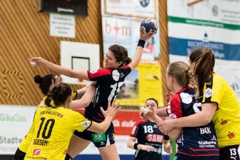 Thilde Boesen (HC Roedertal 10), Jurate Zilinskaite (SG H2Ku Herrenberg Kuties 15), SG H2Ku Herrenberg Kuties vs. HC Roedertal, Handball, 2.Bundesliga, Frauen, HBF, Saison 18 19, 04.05.2019, SG H2Ku Herrenberg Kuties vs. HC Roedertal, Handball, 2.Bundesliga, Frauen, HBF, Saison 18 19, 04.05.2019 Herrenberg Copyright: xEIBNER WolfgangxFrankx EP_WFK