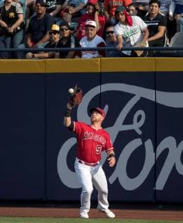 AME9088. MONTERREY (MÉXICO), 04 05 2019.- Kole Calhoun of Los Angeles Angels in action during the first game of a series of two Major League Baseball MLB Baseball Herren USA games against the Houston Astros and the Los Angeles Angels, in Monterrey, Mexico, 04 May 2019. Houston Astros vs Los Angeles Angels !ACHTUNG: NUR REDAKTIONELLE NUTZUNG!  Copyright: xMiguelxSierrax AME9101 20190505-636926251303156560