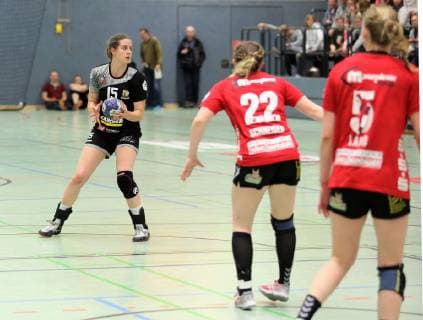Caren Hammer(Tigers Waiblingen) im Ballbesitz HL Buchholz 08-Rosengarten - VfL Waiblingen ,2. Liga Frauen, 04.05.2019 Buchholz Copyright: xEIBNER CEBULOKx EP_eer
