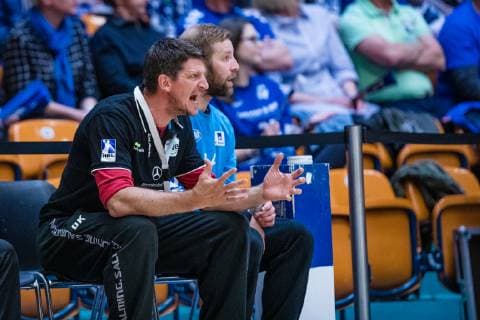 Trainer Daniel Kubes (TV Emsdetten) waehrend der Begegnung in der Handball 2. Bundesliga (Herren) - Saison 2018-2019 zwischen Dessau-Rosslauer HV 06 und TV Emsdetten in der Anhalt Arena am 5. May 2019 in Dessau-Rosslau, Sachsen Anhalt, Deutschland