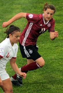 05.05.2019 Albena(Bulgaria) England-Germany UEFA U17 U 17 Under 17 European Championship EM Europameisterschaft women s football Carlotta Wamser (R) Germany : 