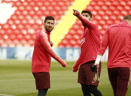 6th May 2019, Liverpool, England; UEFA Champions League football, FC Barcelona Barca press conference PK Pressekonferenz and training session ahead of their semi final 2nd leg fixture against Liverpool; Luis Suarez of Barcelona points out a figure in the stand to Lionel Messi as Barcelona come out for training  ActionPlus12131972 AlanxMartin