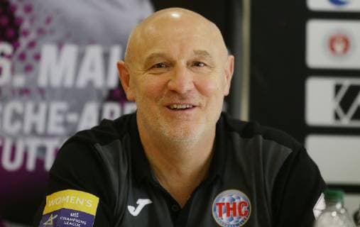 Stuttgart , Handball OLYMP Final4 Pressenkonferenz , Herbert Müller ( Trainer Thüringer HC )
