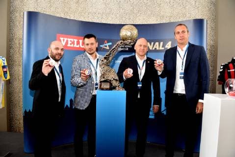 Sport Bilder des Tages Vertreter der teilnehmenden Mannschaften HC Vardar, l-r, PGE Vive Kielce, Telekom Veszprem HC und Barca Lassa am 07.05.2019 in Köln bei der Ziehung der Halbfinalgegner des VELUX EHF Champions League FINAL4 2019, dem Saisonhöhepunkt des europäischen Spitzenhandballs, das am 01. und 02. Juni 2019 in Kökn stattfindet.