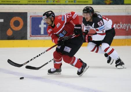 Ice hockey Eishockey - Stars in Wien, AUT vs CAN VIENNA,AUSTRIA,07.MAI.19 - ICE HOCKEY - Stars in Wien, Austria vs Canada. Image shows Fabio Hofer (AUT) and Tyler Bertuzzi (CAN). GEPAxpictures xMarioxKneisl