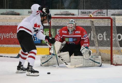 Ice hockey Eishockey - Stars in Wien, AUT vs CAN VIENNA,AUSTRIA,07.MAI.19 - ICE HOCKEY - Stars in Wien, Austria vs Canada. Image shows David Kickert (AUT) and Adam Henrique (CAN). GEPAxpictures xMarioxKneisl
