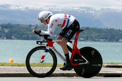 Geraint Thomas (GBR Team INEOS) im Trikot des amtierenden Britischen Zeitfahrmeisters aus dem Jahr 2018 - Aktion Rennszene - Querformat - quer - horizontal - Event Veranstaltung: 73. Tour de Romandie - 5.Etappe Stage 5: Genf nach to Genf 16.85 km I.T.T. - Einzelzeitfahren - Contre la Montre - Individual Time Trial - Ort Location: Torgon - Region: Kanton Wallis - Land Country: Schweiz Suisse Switzerland - Datum Date: 05.05.2019 Cycling Radsport 73. Tour de Romandie - 5.Etappe 04.05.2019