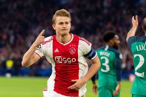 Amsterdam, Netherlands, 08.05.2019, UEFA Champions League - 2018 19 Season, Halbfinale, Semi-finals, 2nd leg, Ajax Amsterdam - Tottenham Hotspur FC, Matthijs de Ligt (Ajax Amsterdam) Torjubel, jubelt nach seinem treffer zum 1:0, celebrates after scoring his team s first goal ( DeFodi001
