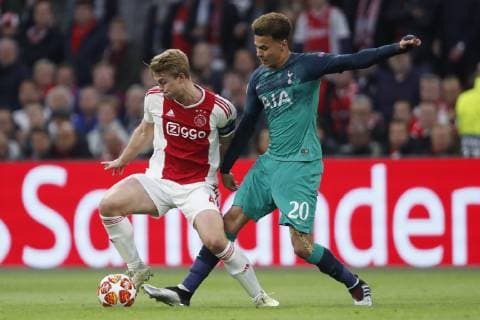(l-r) Matthijs de Ligt of Ajax, Dele Alli of Tottenham Hotspur FC during the UEFA Champions League semi final match Ajax Amsterdam and Tottenham Hotspur FC at the Johan Cruijff Arena on May 08, 2019 in Amsterdam, The Netherlands UEFA Champions League 2018 2019 xVIxVIxImagesx xMauricexvanxSteenxIVx 14402836