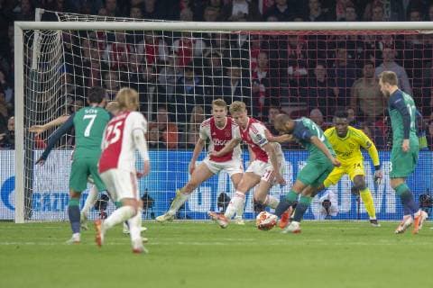 Champions League 2018-2019 Ajax - Tottenham Hotspur Semi Final 08-05-2019: Voetbal: Ajax v Tottenham Hotspur: Amsterdam Lucas Moura of Tottenham Hotspur scores