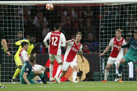 (l-r) Ajax goalkeeper Andre Onana, Nico Tagliafico of Ajax, Jan Vertonghen of Tottenham Hotspur FC, Noussair Mazraoui of Ajax, Joel Veltman of Ajax during the UEFA Champions League semi final match Ajax Amsterdam and Tottenham Hotspur FC at the Johan Cruijff Arena on May 08, 2019 in Amsterdam, The Netherlands UEFA Champions League 2018 2019 xVIxVIxImagesx xMauricexvanxSteenxIVx 14403417