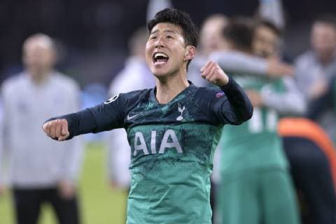 SON Team Tottenham jubelt nach dem Sieg UEFA Champions League Saison 2019 Semifinale Spiel Ajax Amsterdam - Tottenham 2 : 3 am 08. Mai 2019 in der Johan Cruyff Arena in Amsterdam