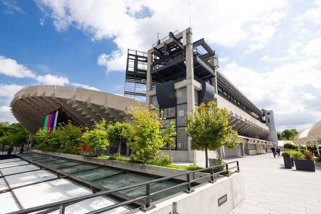 French Open, Umbaumaßnahmen am Centre Court dauern an Illustration de la visite du Stade Roland-Garros a quelques jours du tournoi - Court Suzanne-Lenglen NEWS : Visite du Stade Roland-Garros en chantier - Paris - 10 05 2019 OceaneColson Panoramic 