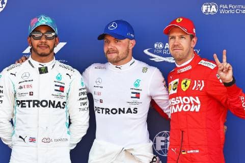 11.05.2019, xekx, FIA Formel 1, Großer Preis von Spanien 2019 - Qualifying emspor, v.l. 2. Startplatz Lewis Hamilton (Mercedes-AMG Petronas), 1. Startplatz Valtteri Bottas (Mercedes-AMG Petronas), 3. Startplatz Sebastian Vettel (Ferrari) (DFL DFB REGULATIONS PROHIBIT ANY USE OF PHOTOGRAPHS as IMAGE SEQUENCES and or QUASI-VIDEO) Barcelona