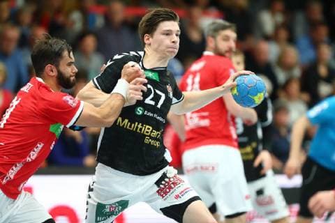 Thies Bergemann (Hamburg) im Zweikampf mit Bjoern Zintel (Huettenberg) TV Huettenberg vs HSV Hamburg, Handball, 2. Bundesliga, 11.05.2019 TV Huettenberg vs HSV Hamburg, Handball, 2. Bundesliga, 11.05.2019 Huettenberg Copyright: xEIBNER RenexWeissx EP_RWS