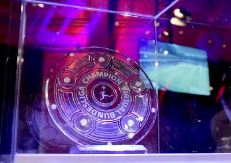 12.05.2019, xlakx, Esports VBL, Grand Final - in Berlin 2019 emspor, v.l. Die Meisterschale ist beim Grand Final der Virtual Bundesliga (VBL) zu sehen. Die 24 besten Spieler Deutschlands kämpfen aufgeteilt in vier Gruppen auf Xbox und Playstation um den Titel (DFL DFB REGULATIONS PROHIBIT ANY USE OF PHOTOGRAPHS as IMAGE SEQUENCES and or QUASI-VIDEO) Berlin *** 12 05 2019 xlakx Esports VBL Grand Final in Berlin 2019 emspor v l The championship cup can be seen at the Grand Final of the Virtual Bundesliga VBL The 24 best players of Germany fight in four groups on Xbox and Playstation for the title DFL DFB REGULATIONS PROHIBIT ANY USE OF PHOTOGRAPHS as IMAGE SEQUENCES and or QUASI VIDEO Berlin