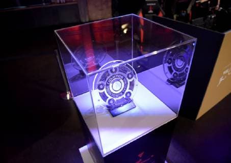 12.05.2019, xlakx, Esports VBL, Grand Final - in Berlin 2019 emspor, v.l. Die Meisterschale ist beim Grand Final der Virtual Bundesliga (VBL) zu sehen. Die 24 besten Spieler Deutschlands kämpfen aufgeteilt in vier Gruppen auf Xbox und Playstation um den Titel (DFL DFB REGULATIONS PROHIBIT ANY USE OF PHOTOGRAPHS as IMAGE SEQUENCES and or QUASI-VIDEO) Berlin *** 12 05 2019 xlakx Esports VBL Grand Final in Berlin 2019 emspor v l The championship cup can be seen at the Grand Final of the Virtual Bundesliga VBL The 24 best players of Germany fight in four groups on Xbox and Playstation for the title DFL DFB REGULATIONS PROHIBIT ANY USE OF PHOTOGRAPHS as IMAGE SEQUENCES and or QUASI VIDEO Berlin